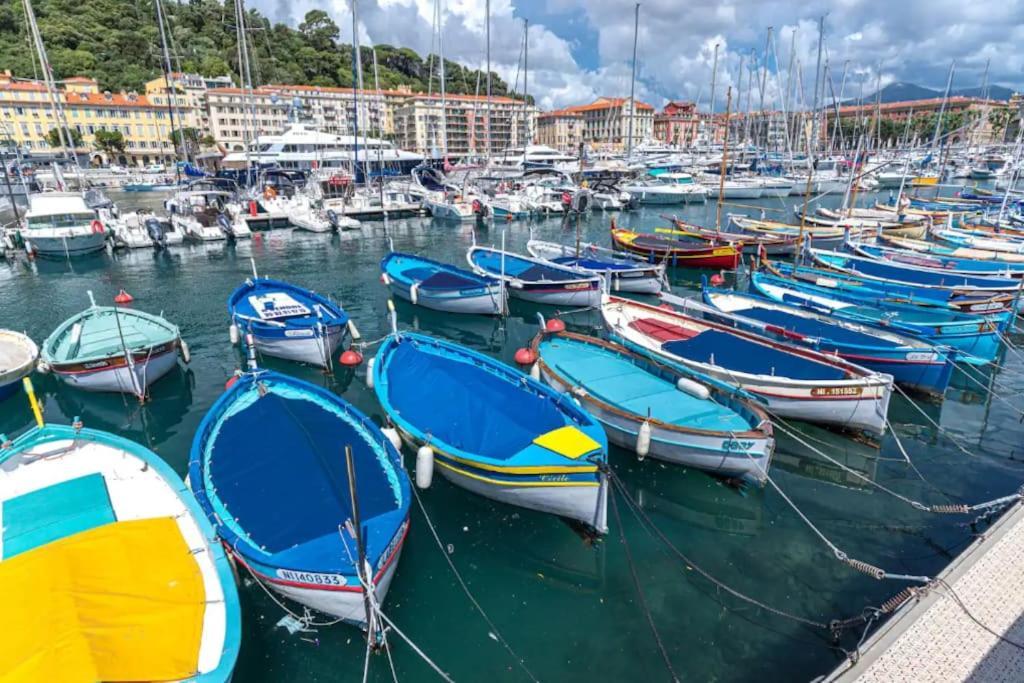 Studio T1 Centre - Ideal Couple & Amis - Confort - Wifi - Calme - Climatisation - Coin Terrasse *